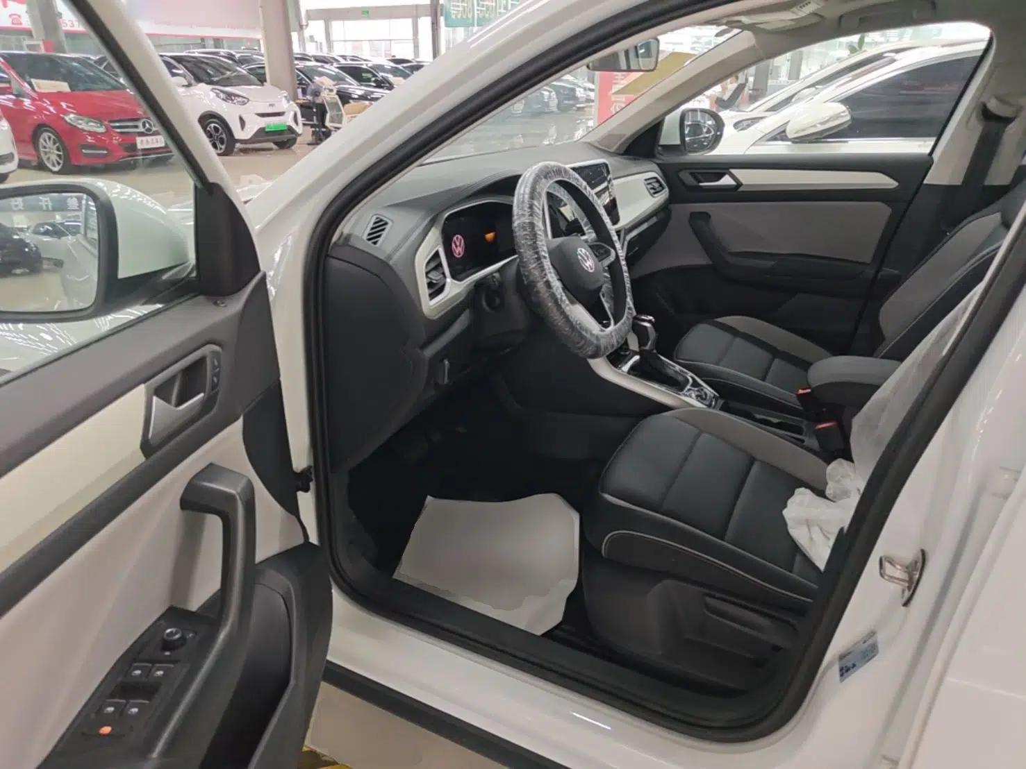 Volkswagen T-ROC 2026 Model 280TSI DSG Two-Wheel Drive Shiguang Edition — миниатюра 18