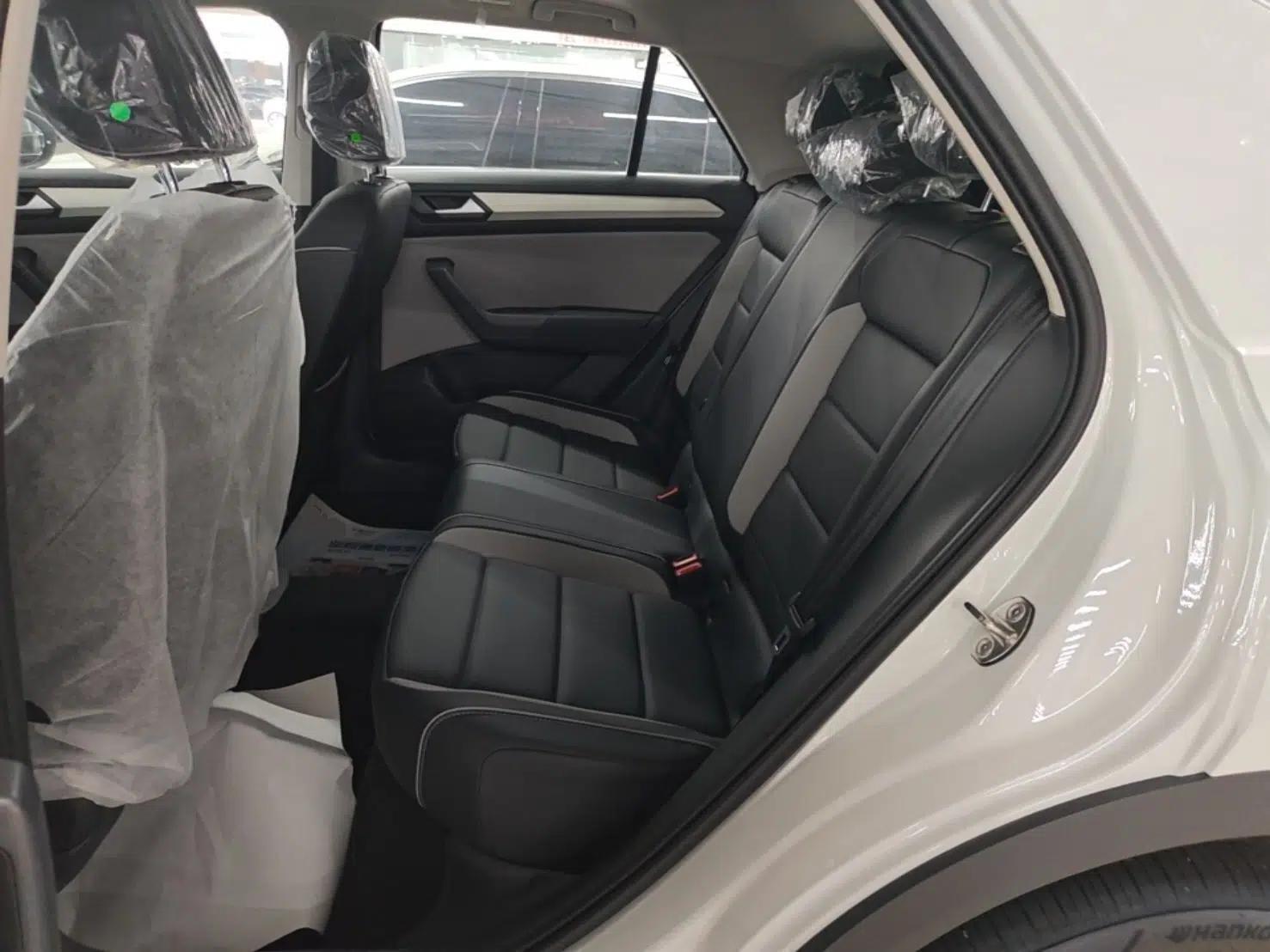 Volkswagen T-ROC 2026 Model 280TSI DSG Two-Wheel Drive Shiguang Edition — миниатюра 20