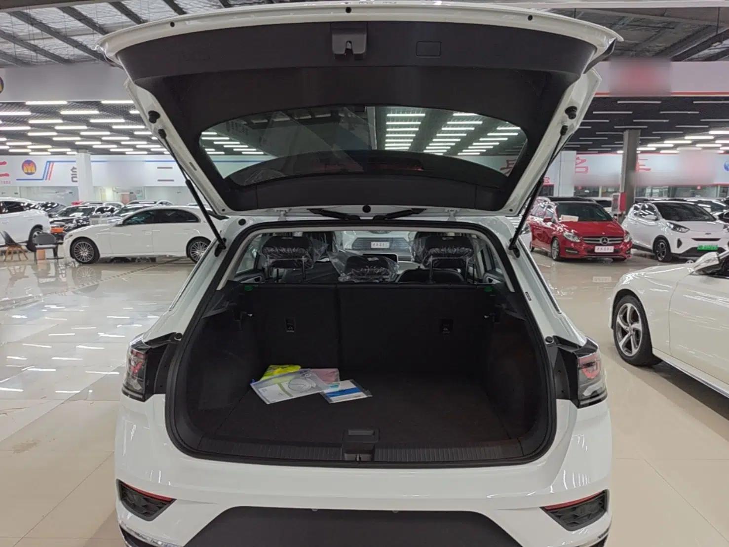 Volkswagen T-ROC 2026 Model 280TSI DSG Two-Wheel Drive Shiguang Edition — миниатюра 22