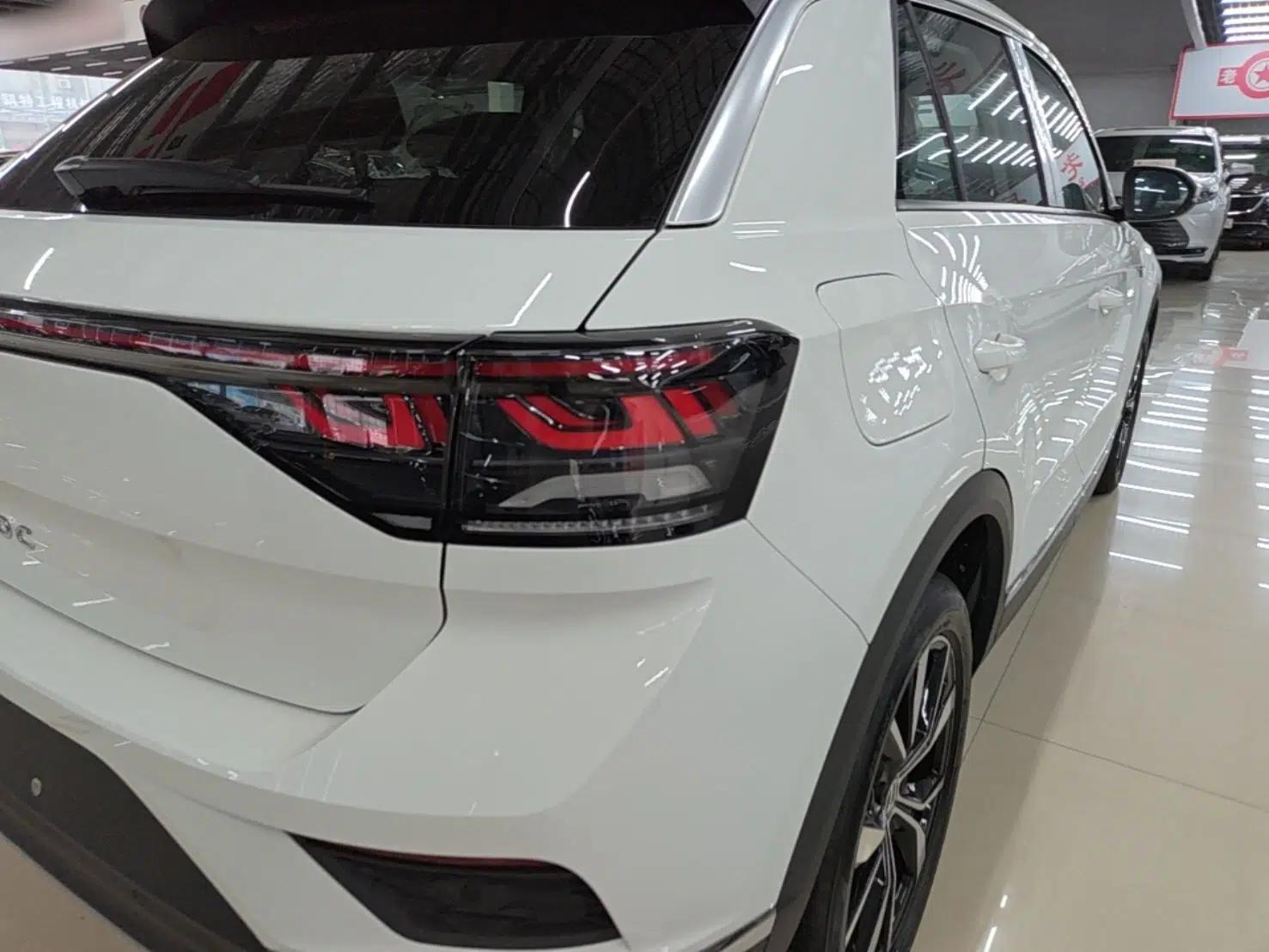 Volkswagen T-ROC 2026 Model 280TSI DSG Two-Wheel Drive Shiguang Edition — миниатюра 9