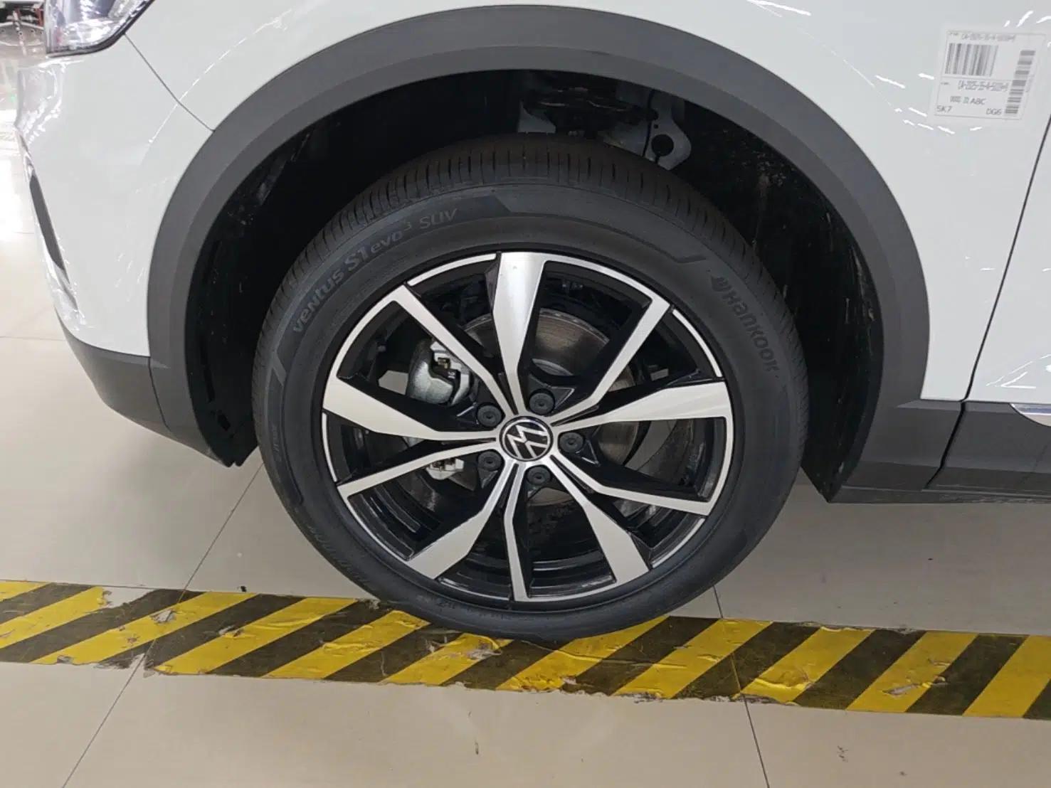 Volkswagen T-ROC 2026 Model 280TSI DSG Two-Wheel Drive Shiguang Edition — миниатюра 10