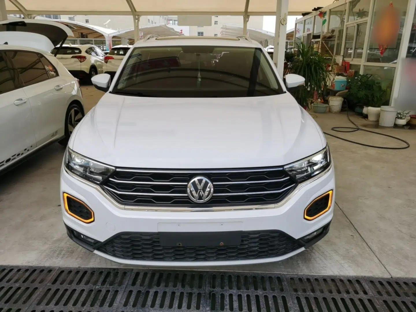 Volkswagen T-ROC 2018 230TSI DSG Two-Wheel Drive Advanced Version China V Standard — миниатюра 2