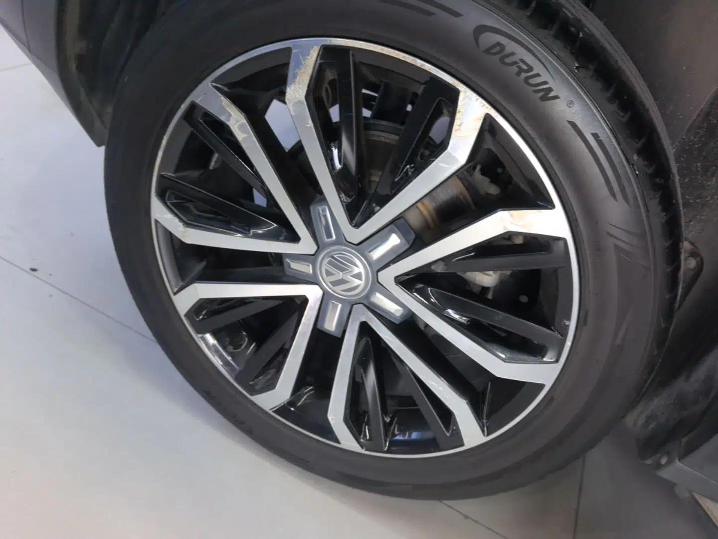 Volkswagen T-ROC 2020 280TSI DSG Two-Wheel Drive Comfort Version — миниатюра 11