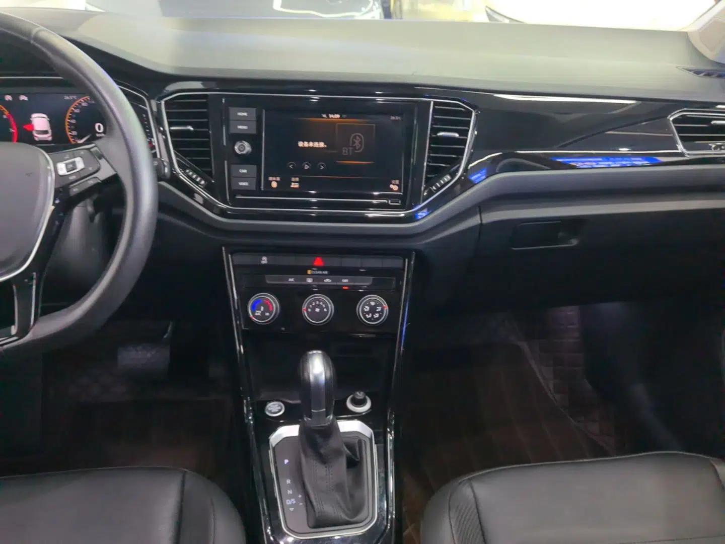 Volkswagen T-ROC 2020 280TSI DSG Two-Wheel Drive Comfort Version — миниатюра 15