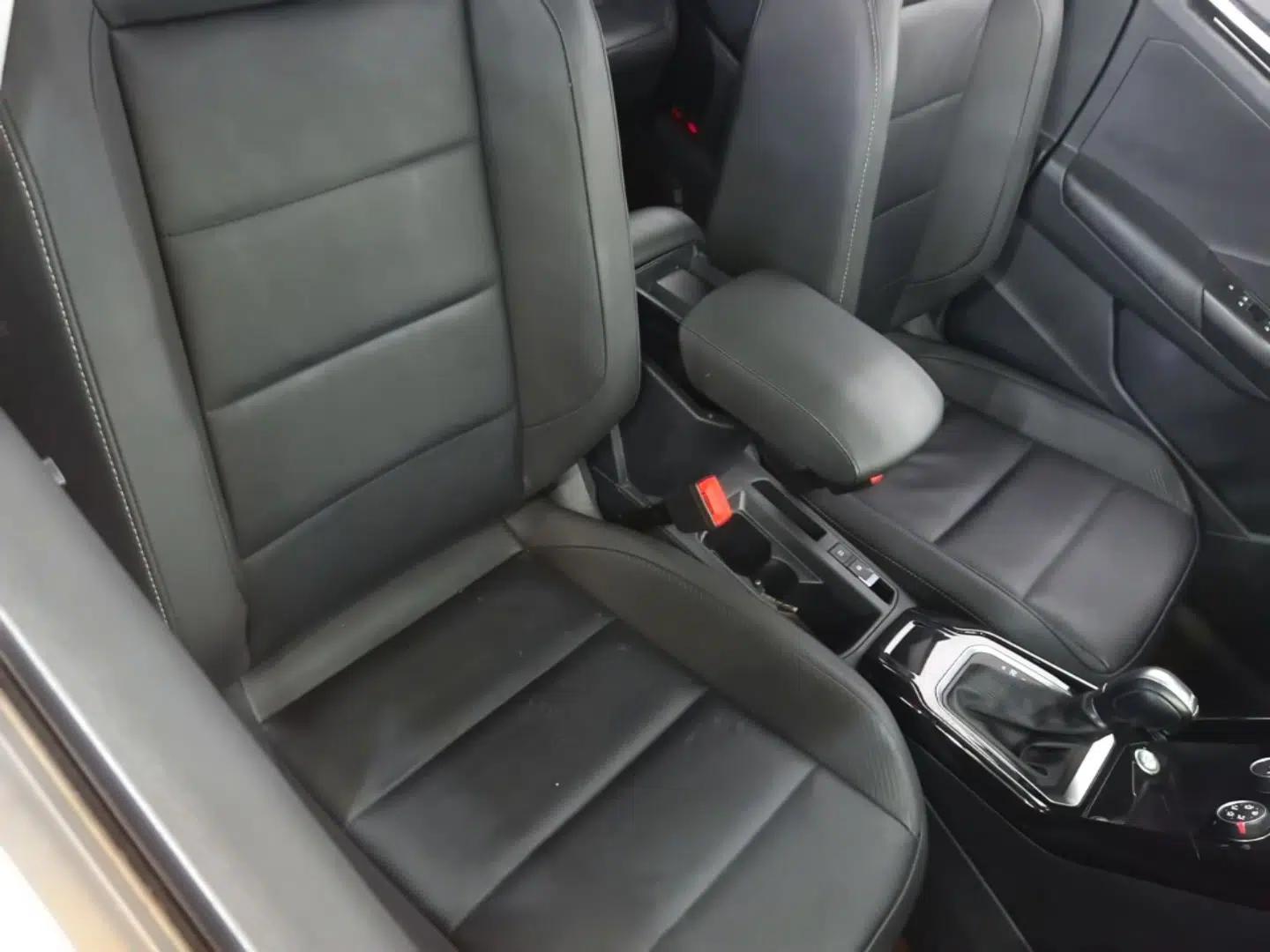 Volkswagen T-ROC 2020 280TSI DSG Two-Wheel Drive Comfort Version — миниатюра 19