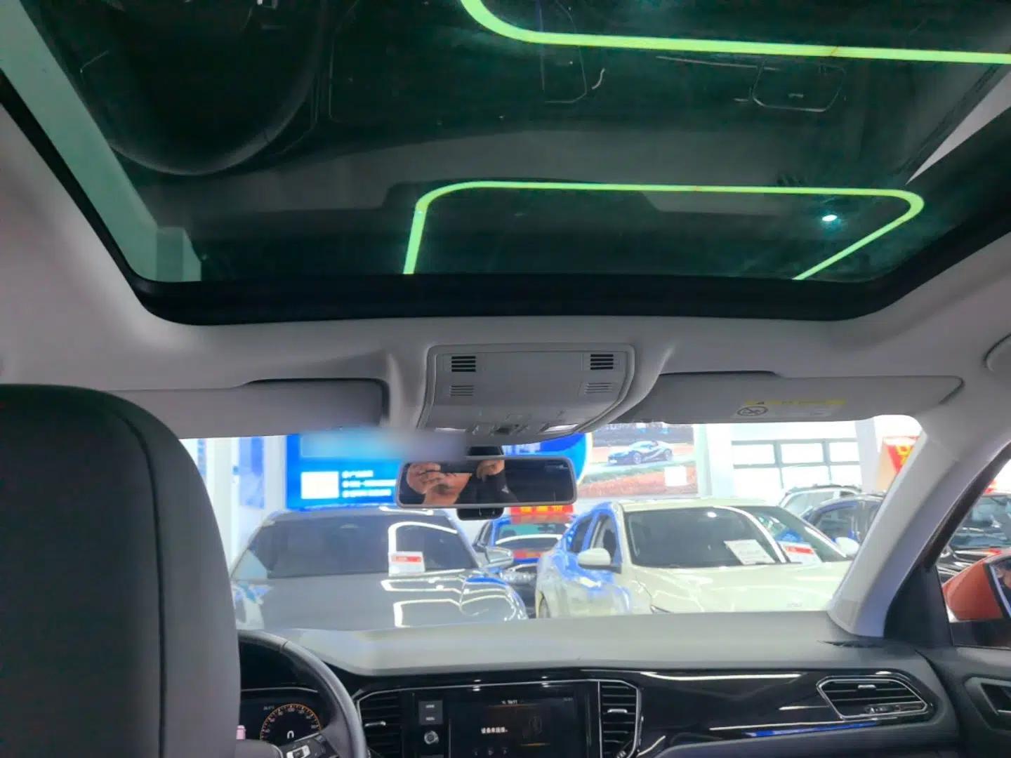 Volkswagen T-ROC 2020 280TSI DSG Two-Wheel Drive Comfort Version — миниатюра 21