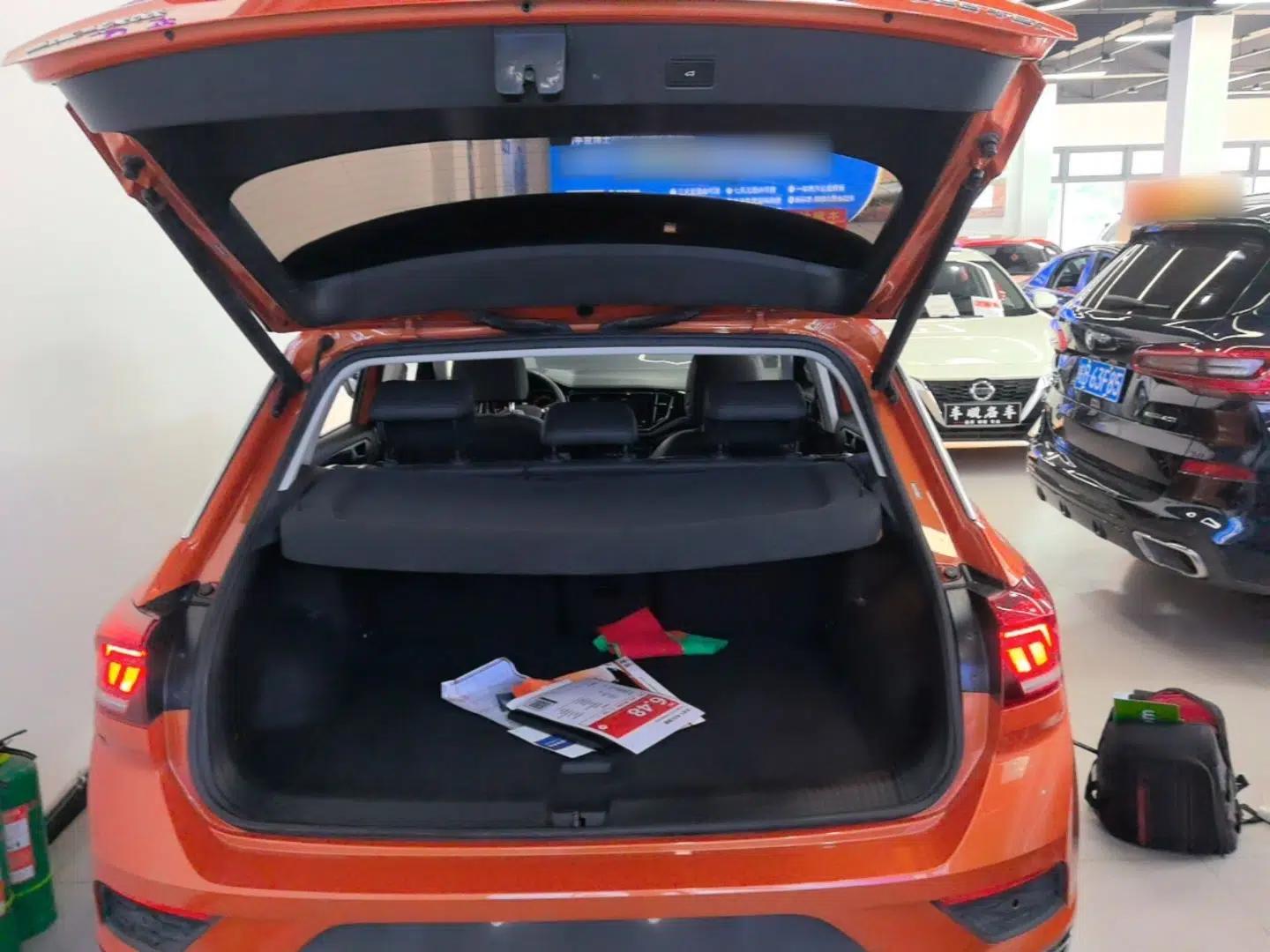 Volkswagen T-ROC 2020 280TSI DSG Two-Wheel Drive Comfort Version — миниатюра 22