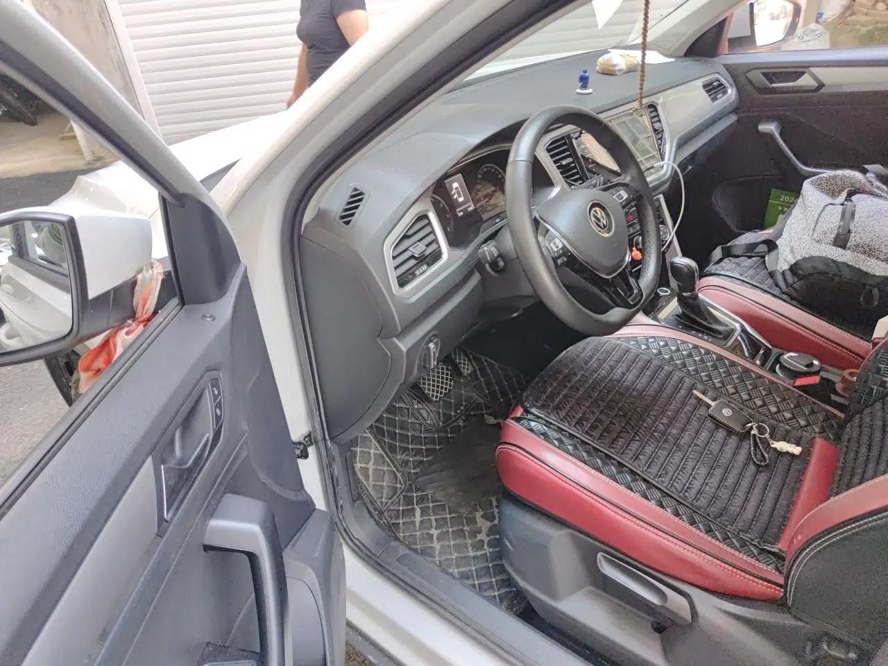 Volkswagen T-ROC 2021 280TSI DSG Two-Wheel Drive Elite Connect Edition — миниатюра 16
