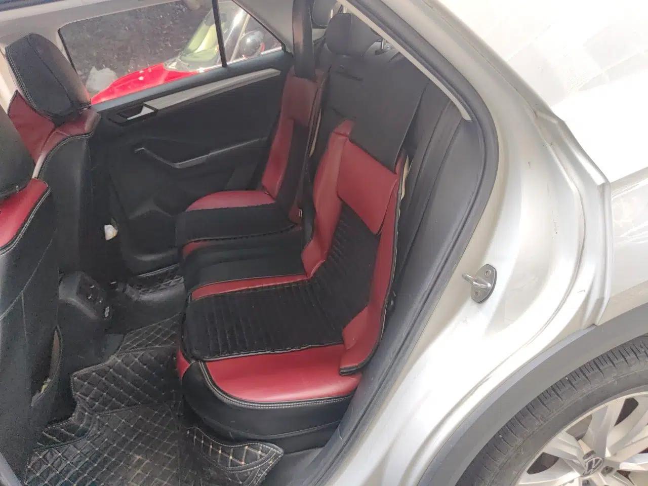 Volkswagen T-ROC 2021 280TSI DSG Two-Wheel Drive Elite Connect Edition — миниатюра 17