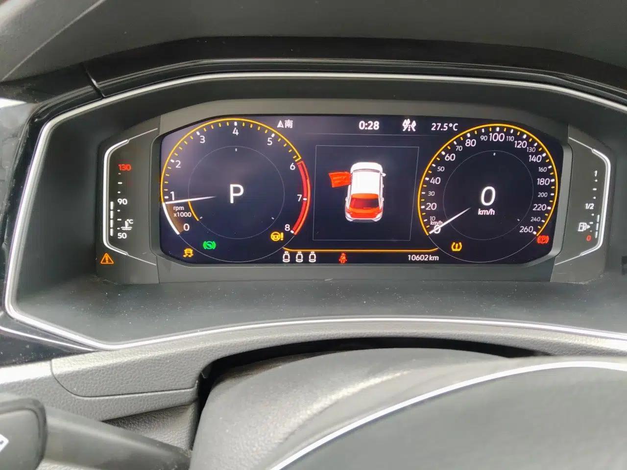 Volkswagen T-ROC 2021 280TSI DSG Two-Wheel Drive Comfort Connect Edition — миниатюра 8