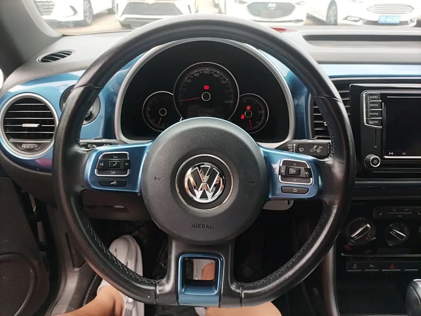 Volkswagen Beetle 2018 180TSI Shangle Model — миниатюра 13