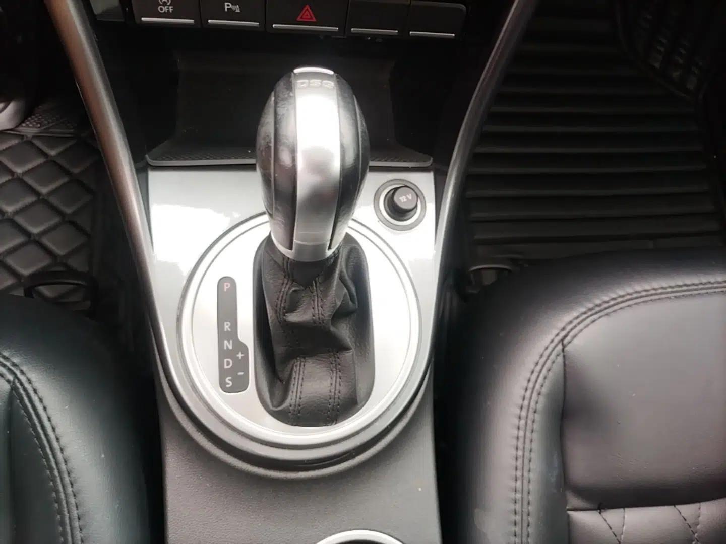 Volkswagen Beetle 2018 180TSI Shangle Model — миниатюра 16