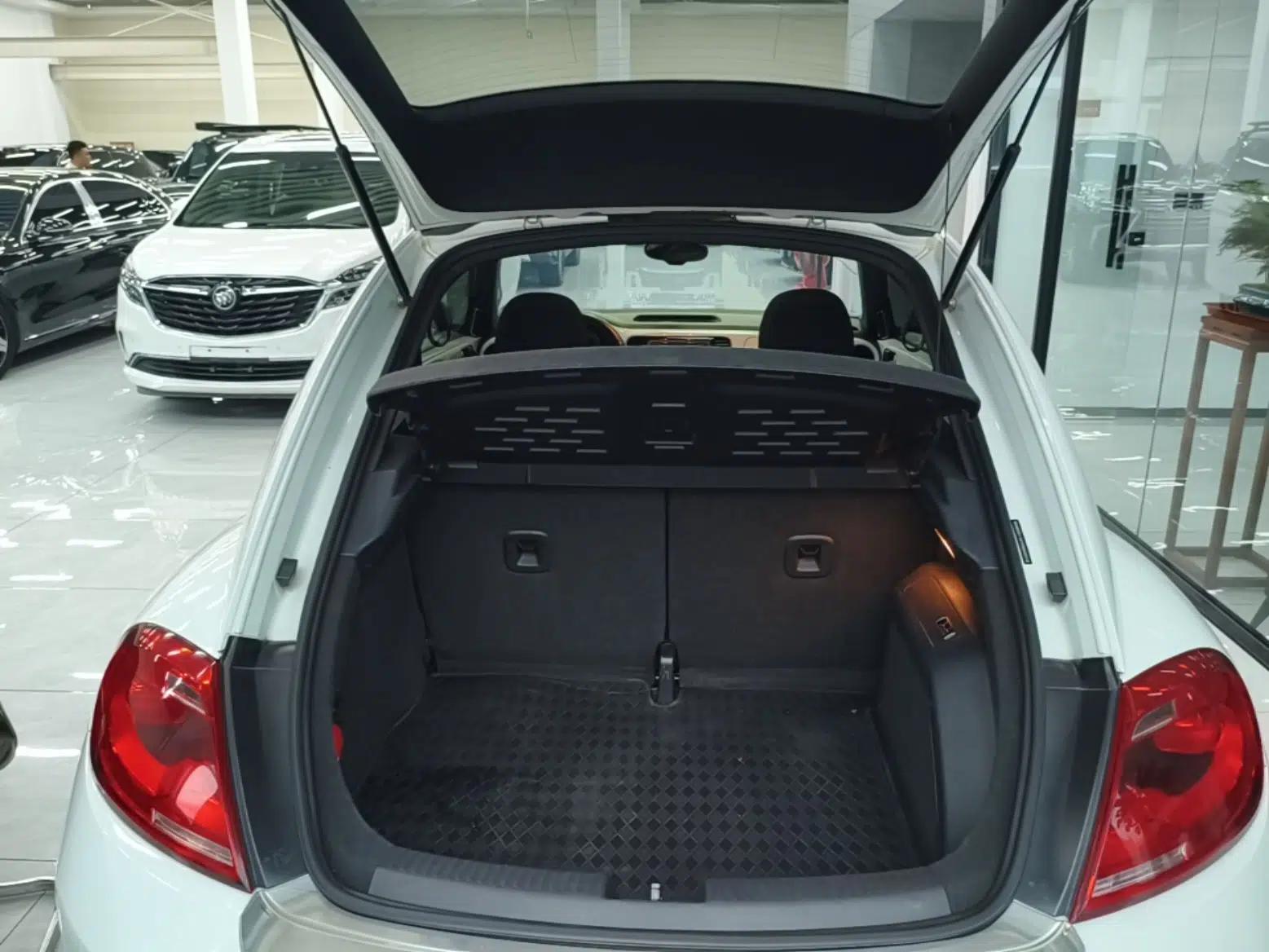 Volkswagen Beetle 2015 280TSI — миниатюра 22