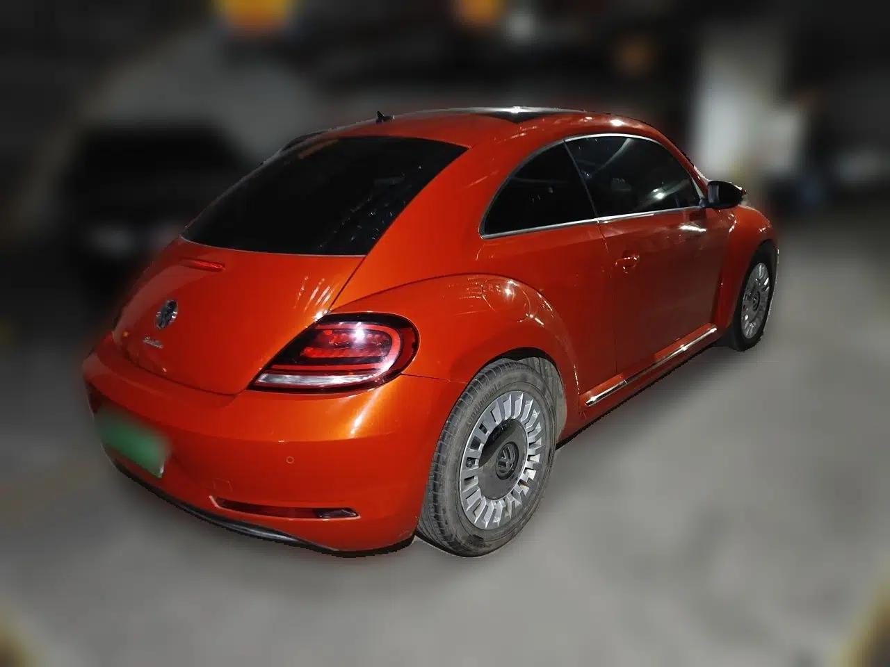Volkswagen Beetle 2018 180TSI Joyful Orange Edition — миниатюра 6