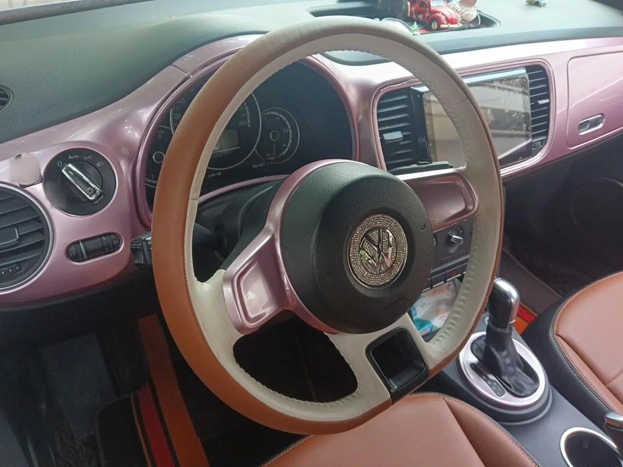 Volkswagen Beetle 2015 180TSI model — миниатюра 10