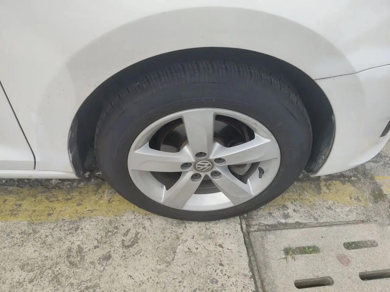 Volkswagen Santana 2015 1.6L Automatic Comfort Edition — миниатюра 8