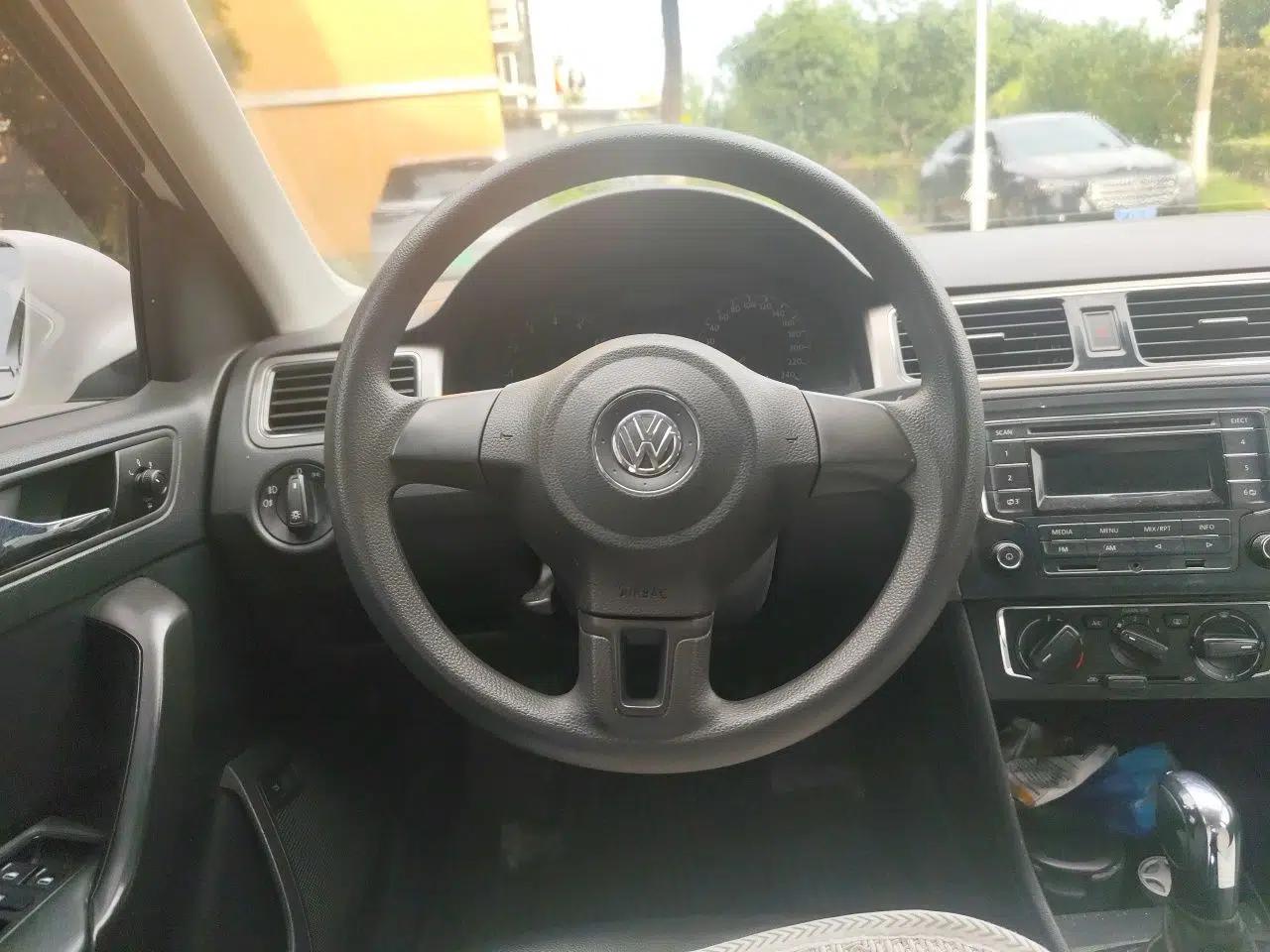Volkswagen Santana 2015 1.6L Automatic Comfort Edition — миниатюра 10