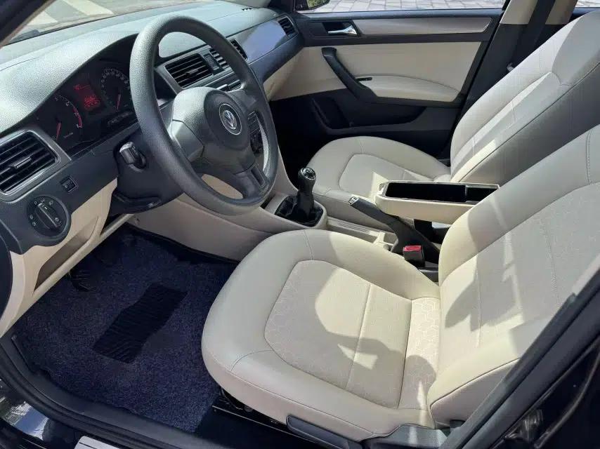 Volkswagen Santana 2015 1.6L Manual Comfort Edition — миниатюра 21