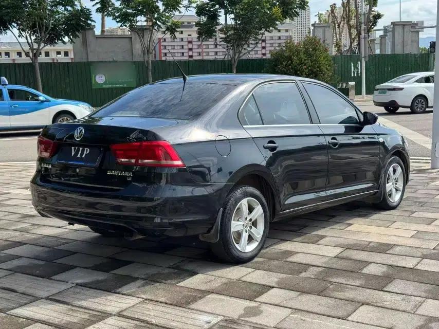 Volkswagen Santana 2015 1.6L Manual Comfort Edition — миниатюра 5