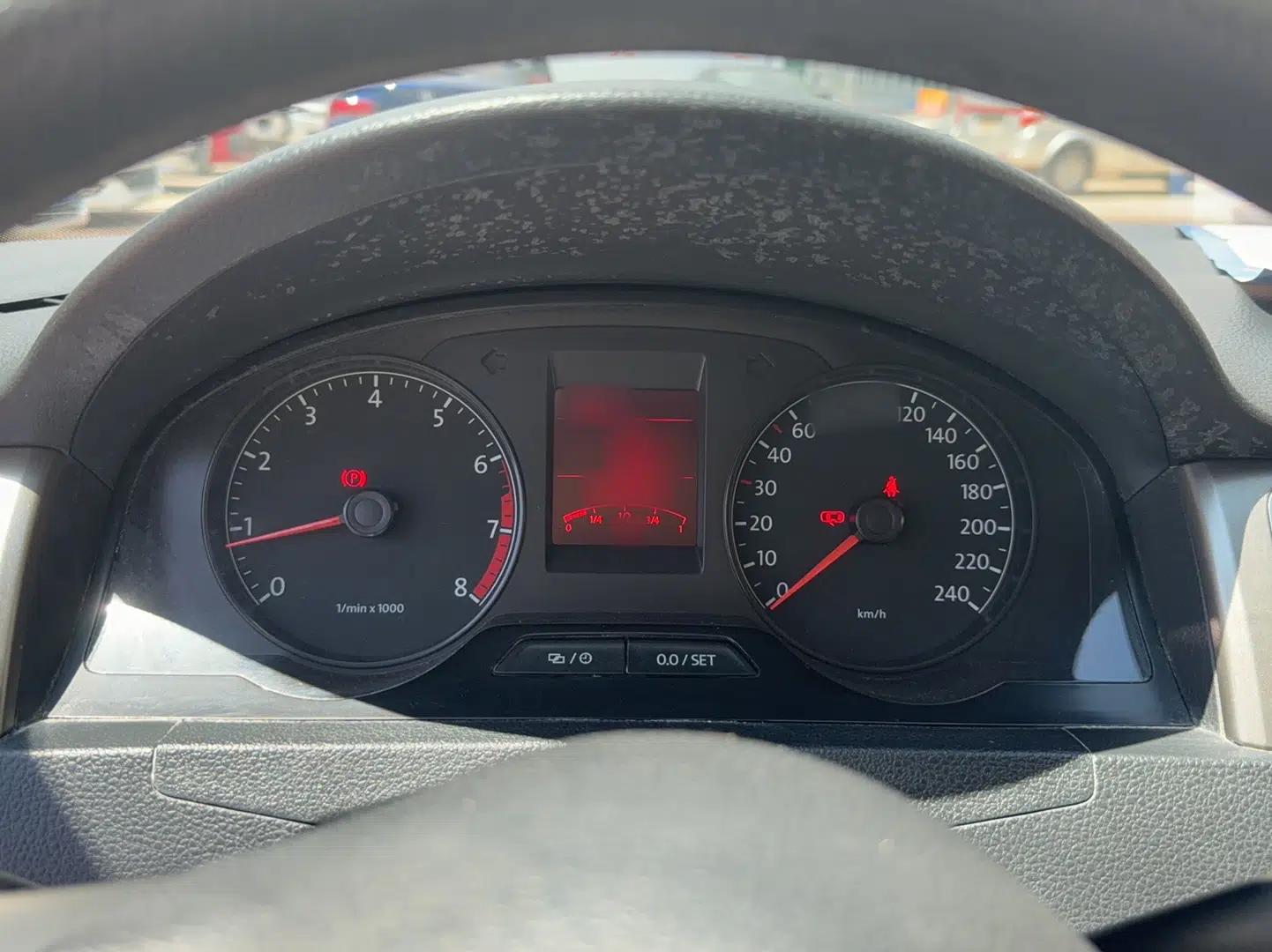Volkswagen Santana 2015 1.6L Manual Comfort Edition — миниатюра 10