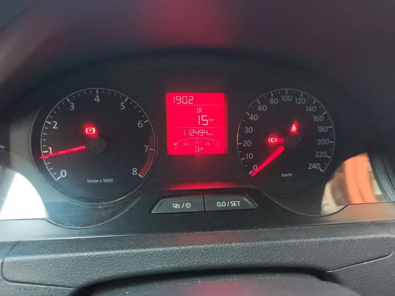 Volkswagen Santana 2013 1.6L Manual Comfort Edition — миниатюра 12