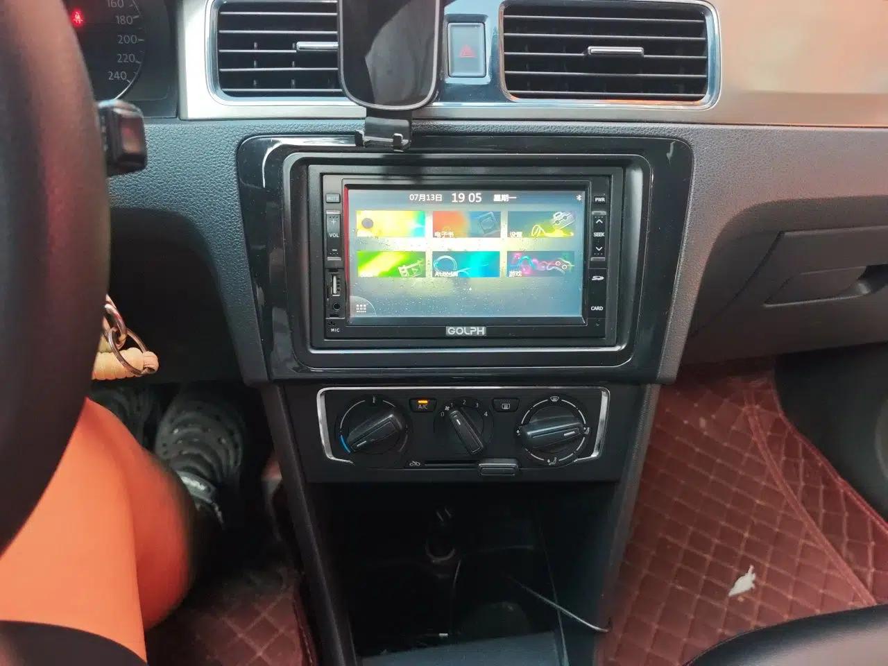 Volkswagen Santana 2013 1.6L Manual Comfort Edition — миниатюра 13