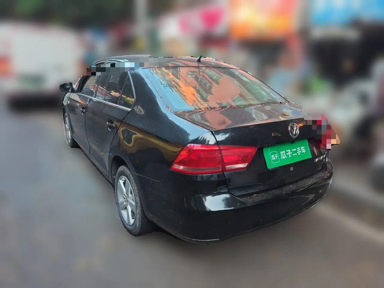 Volkswagen Santana 2013 1.6L Manual Comfort Edition — миниатюра 4