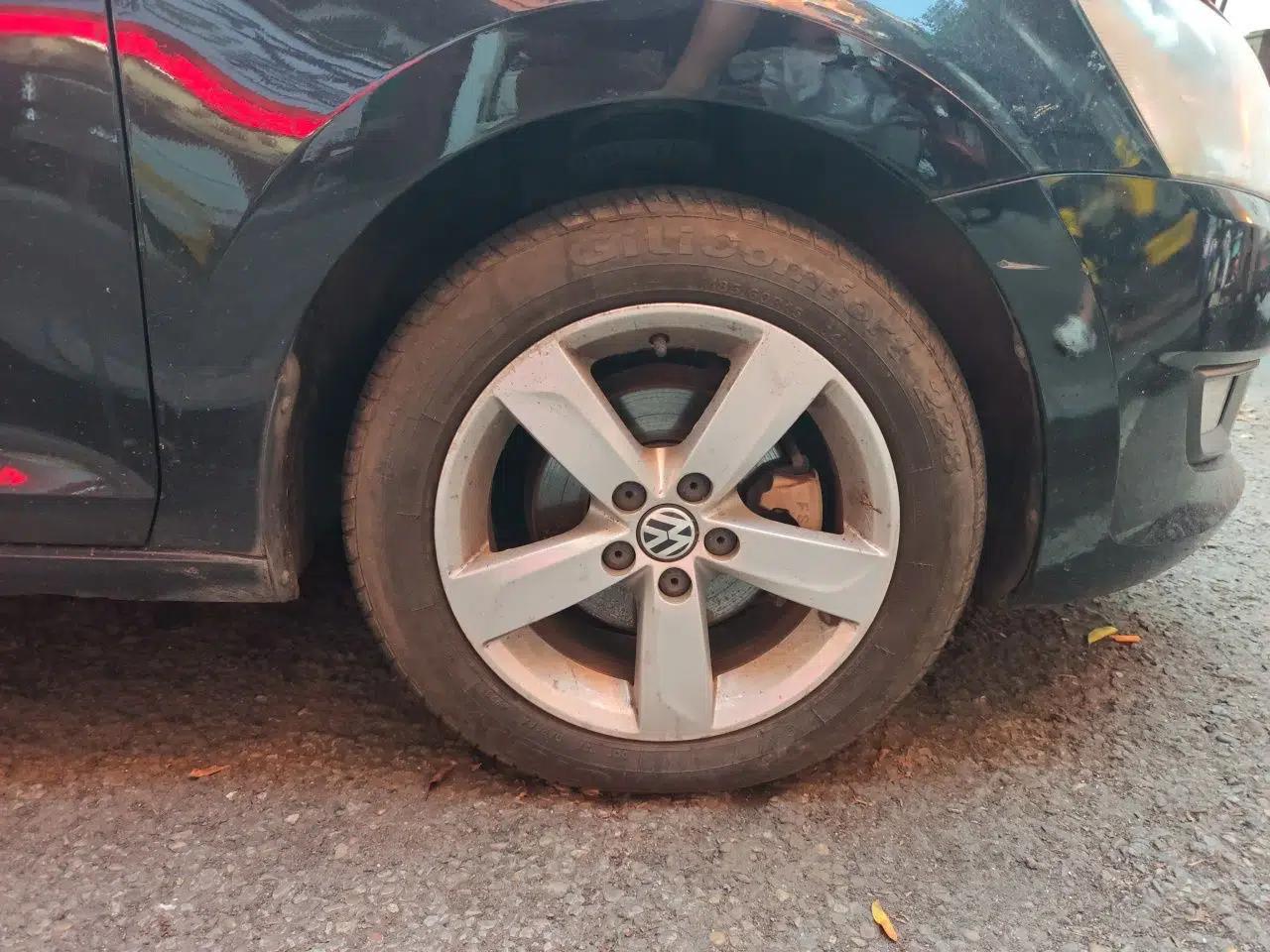 Volkswagen Santana 2013 1.6L Manual Comfort Edition — миниатюра 8