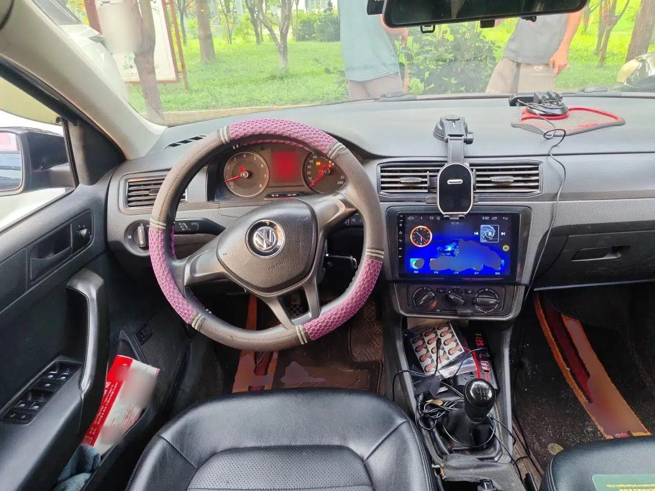 Volkswagen Santana 2016 1.6L Manual Fashion Edition — миниатюра 10