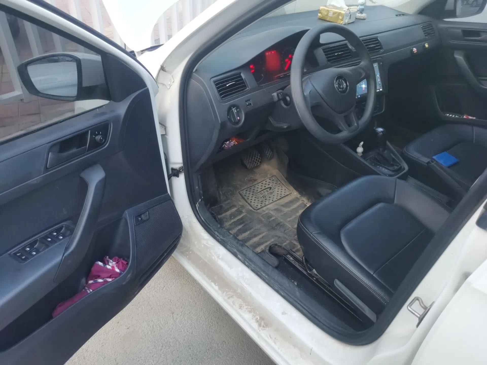 Volkswagen Santana 2021 1.5L Automatic Fashion Edition — миниатюра 16