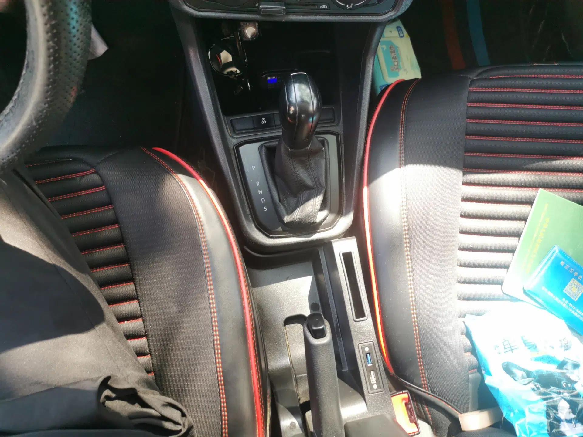 Volkswagen Santana 2018 1.5L Automatic Fashion Edition — миниатюра 14