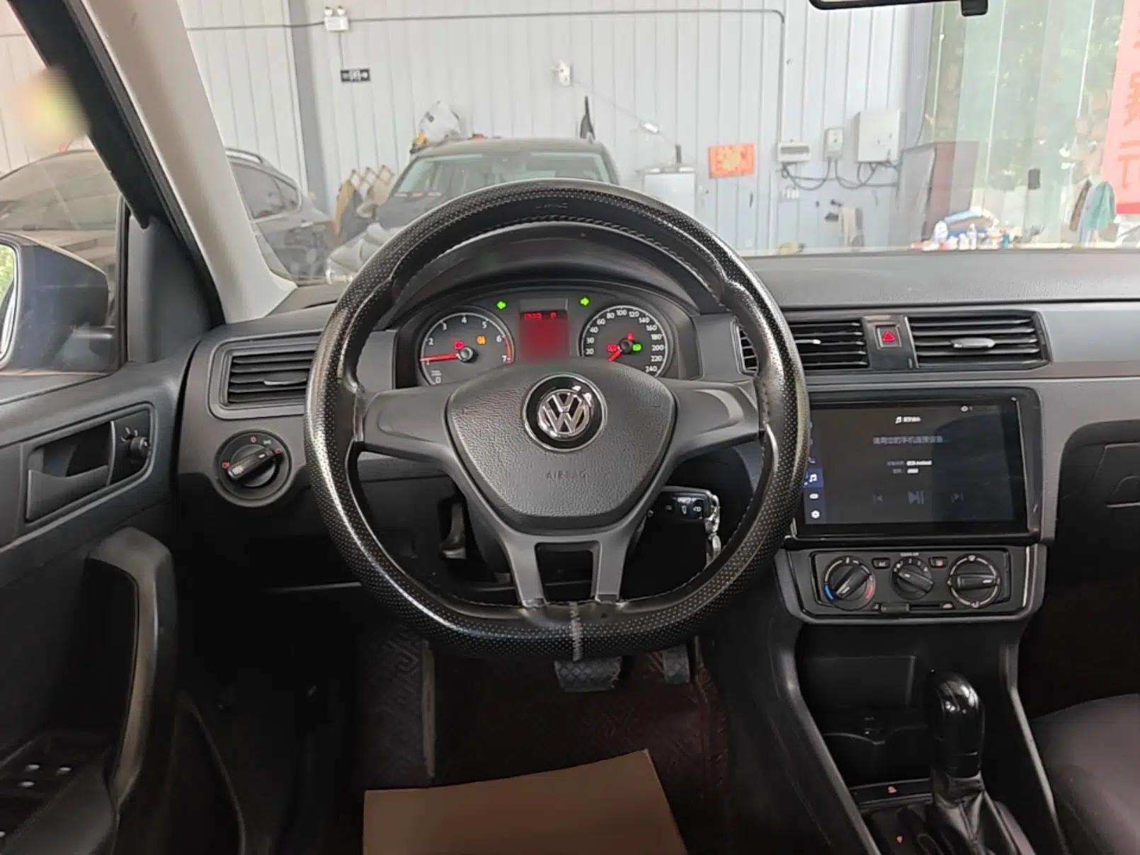 Volkswagen Santana 2019 1.5L Automatic Fashion Edition China VI — миниатюра 13