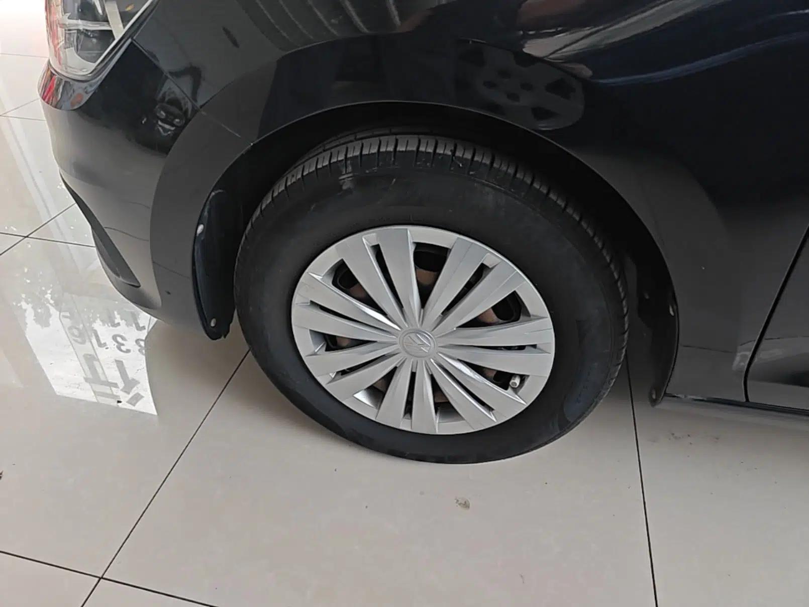 Volkswagen Santana 2019 1.5L Automatic Fashion Edition China VI — миниатюра 10