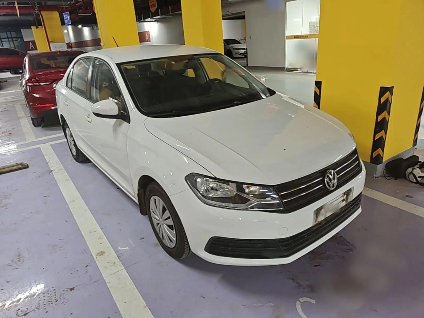 Volkswagen Santana 2016 1.6L Automatic Fashion Edition — миниатюра 3