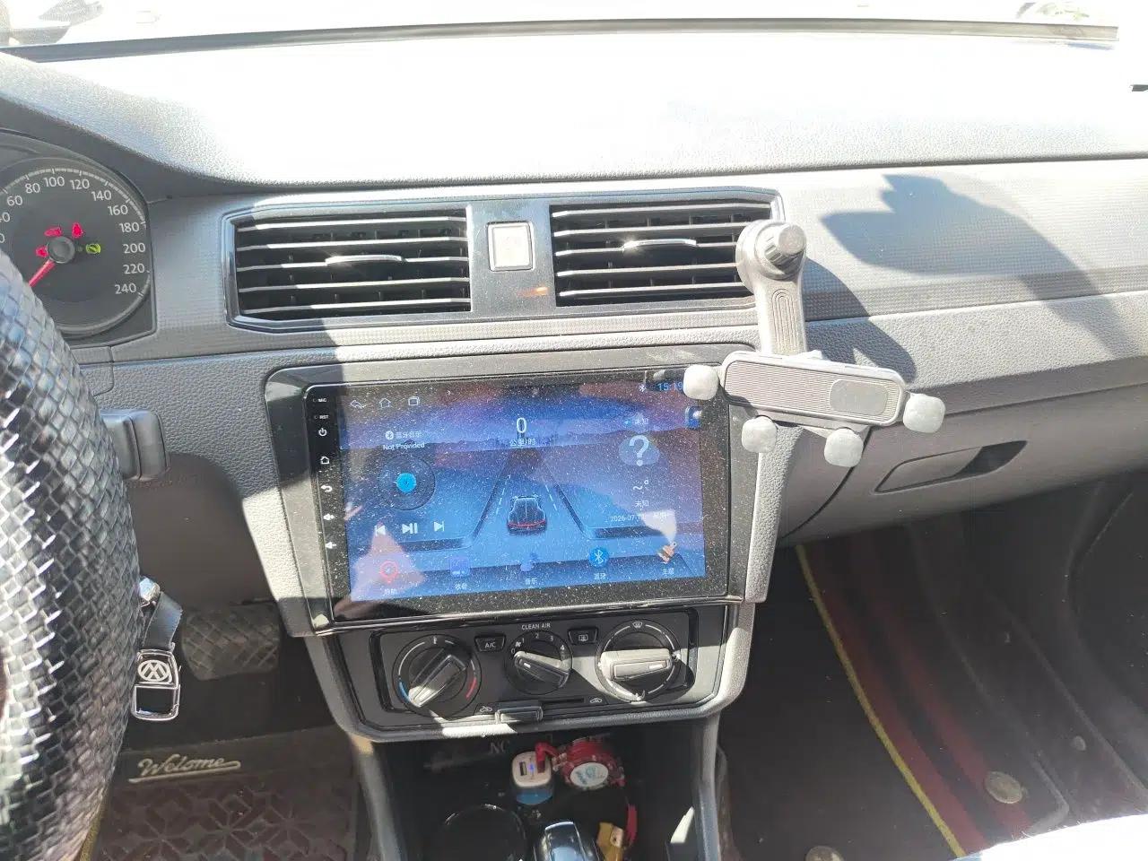 Volkswagen Santana 2021 1.5L Automatic Fashion Edition — миниатюра 13