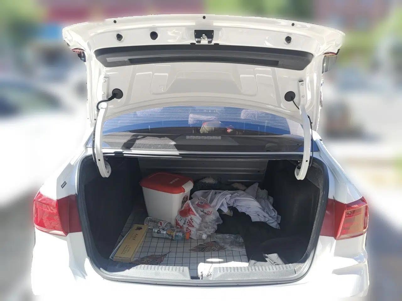 Volkswagen Santana 2021 1.5L Automatic Fashion Edition — миниатюра 19