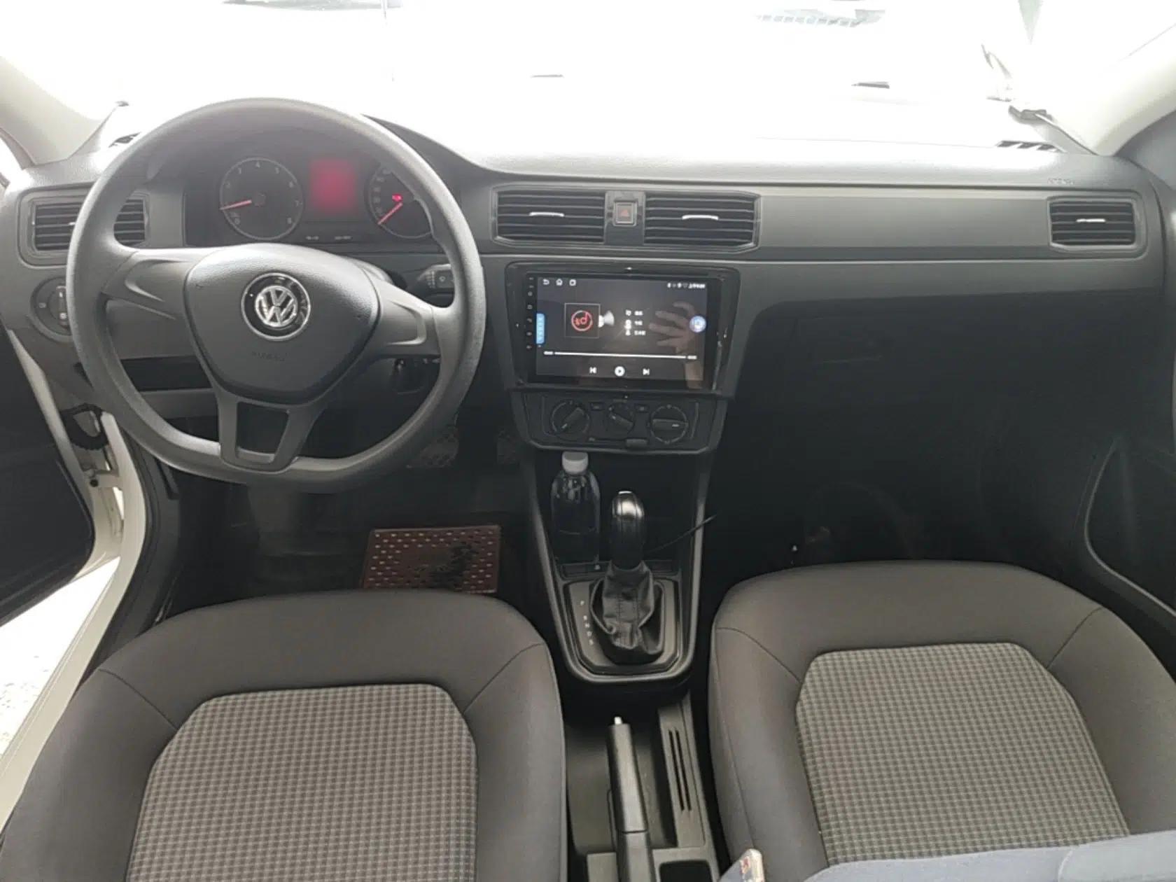 Volkswagen Santana 2018 1.5L Automatic Fashion Edition — миниатюра 12