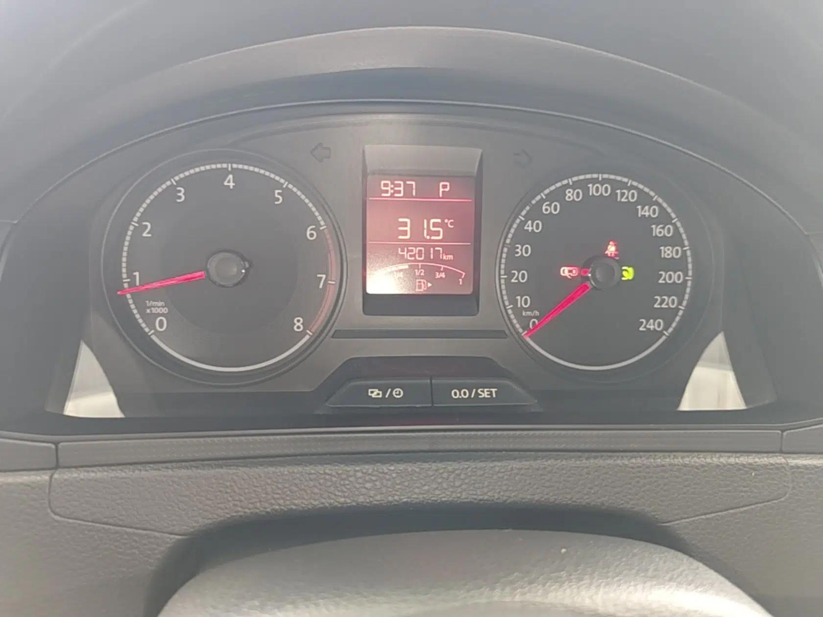 Volkswagen Santana 2018 1.5L Automatic Fashion Edition — миниатюра 14