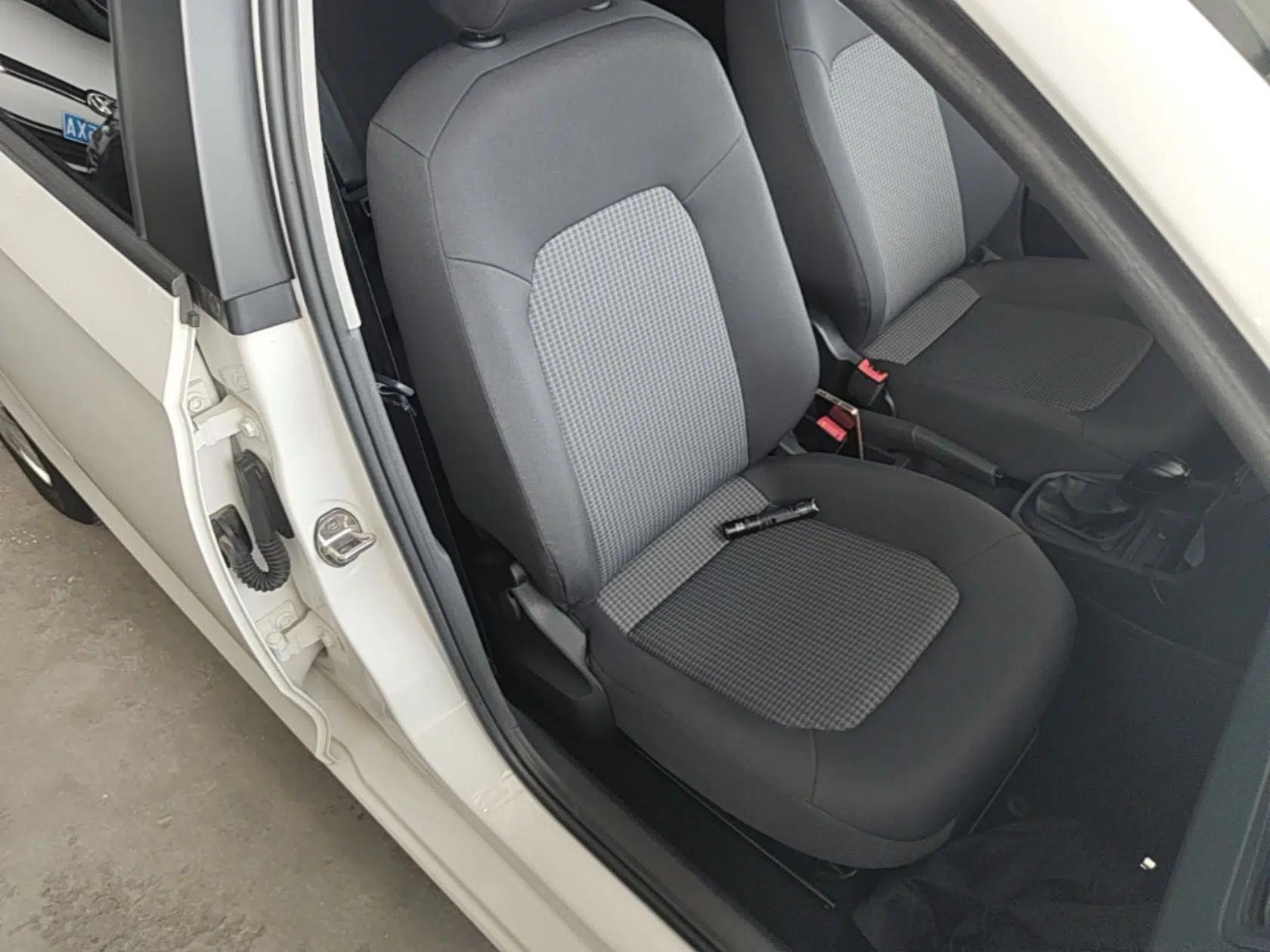 Volkswagen Santana 2018 1.5L Automatic Fashion Edition — миниатюра 19