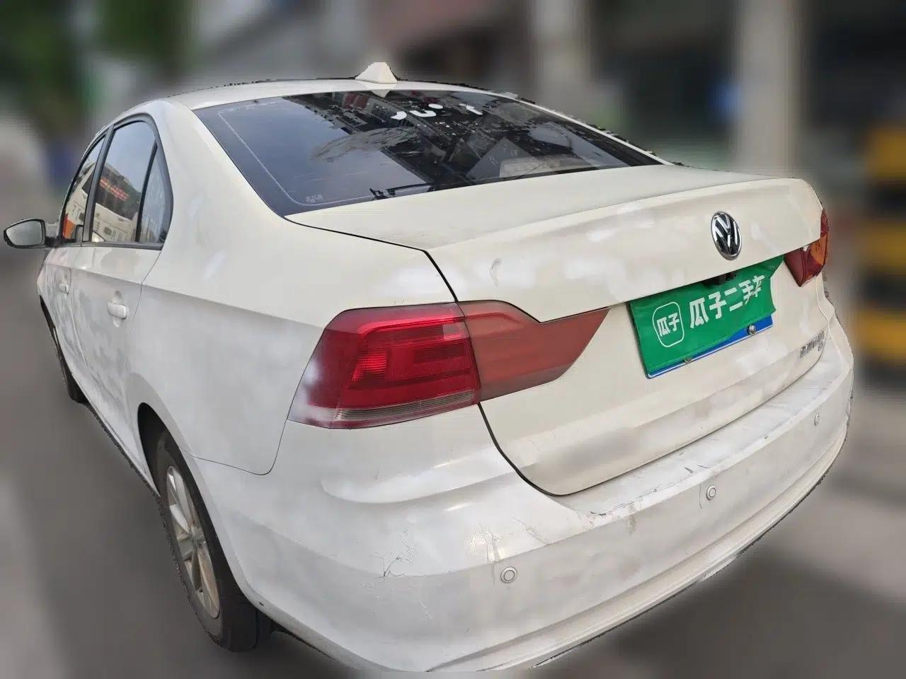 Volkswagen Santana 2016 1.6L Manual Fashion Edition — миниатюра 4
