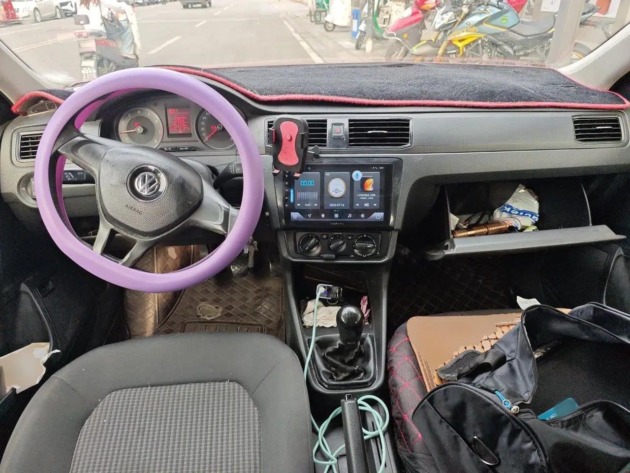 Volkswagen Santana 2016 1.6L Manual Fashion Edition — миниатюра 9