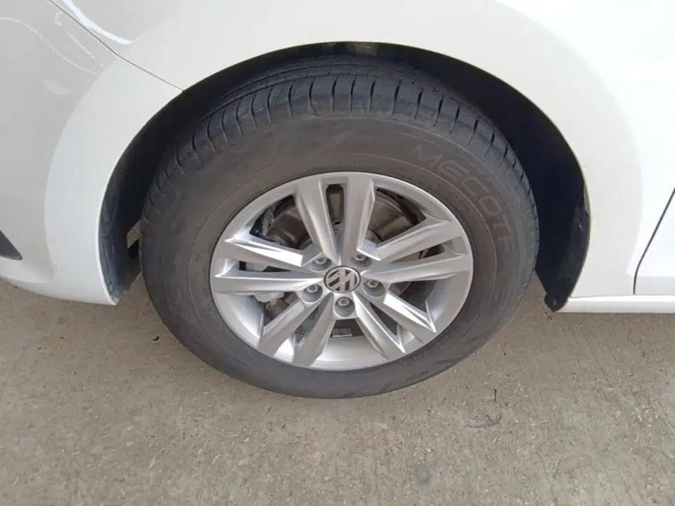 Volkswagen Santana 2021 1.5L Automatic Fashion Edition — миниатюра 10
