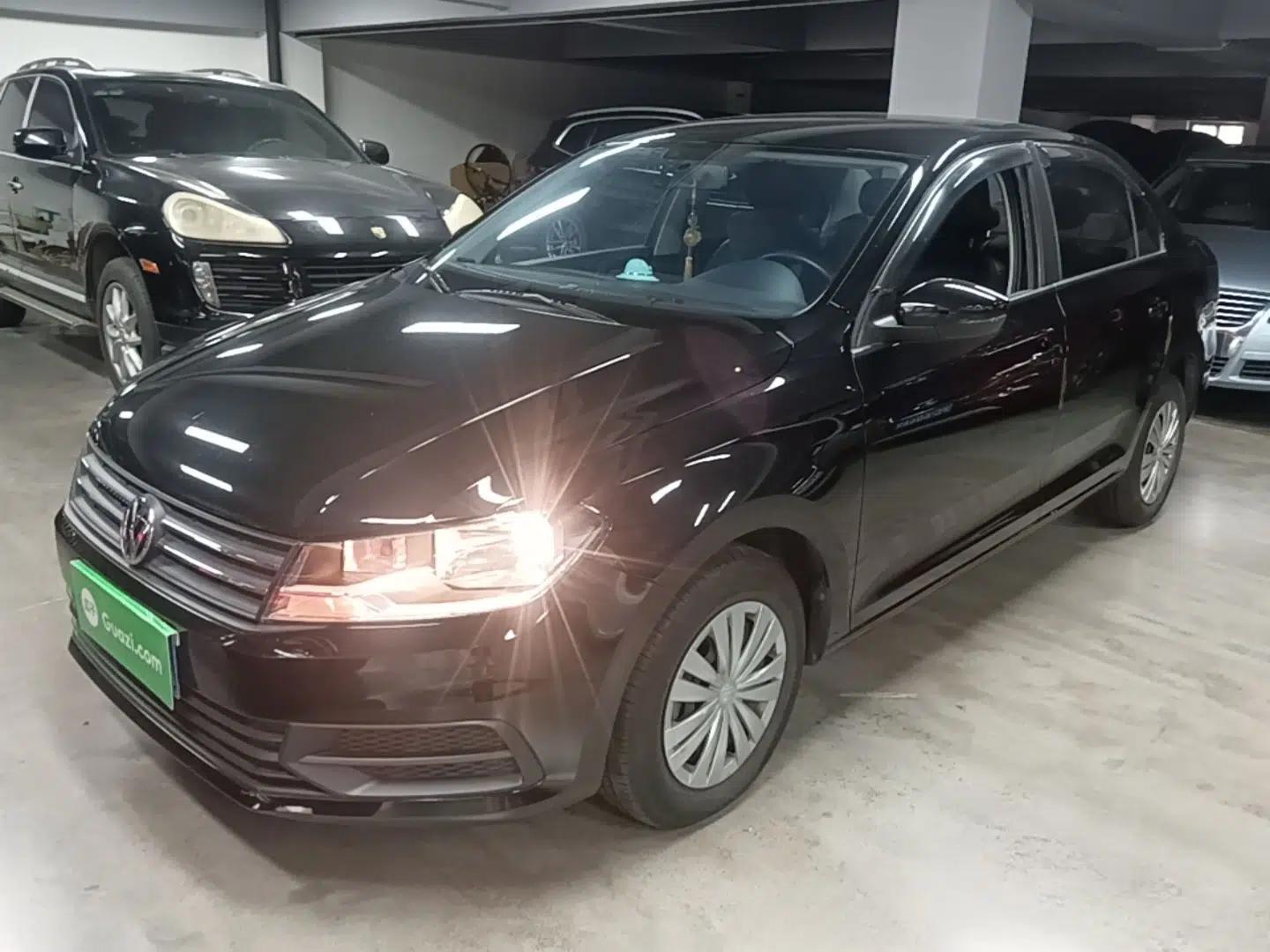 Volkswagen Santana 2021 1.5L Automatic Fashion Edition — миниатюра 1