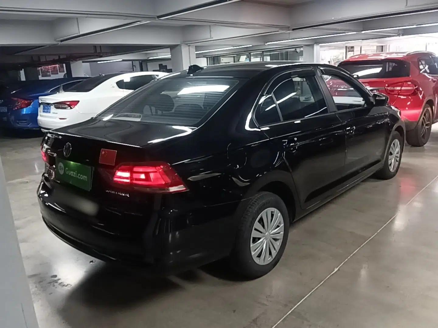 Volkswagen Santana 2021 1.5L Automatic Fashion Edition — миниатюра 6