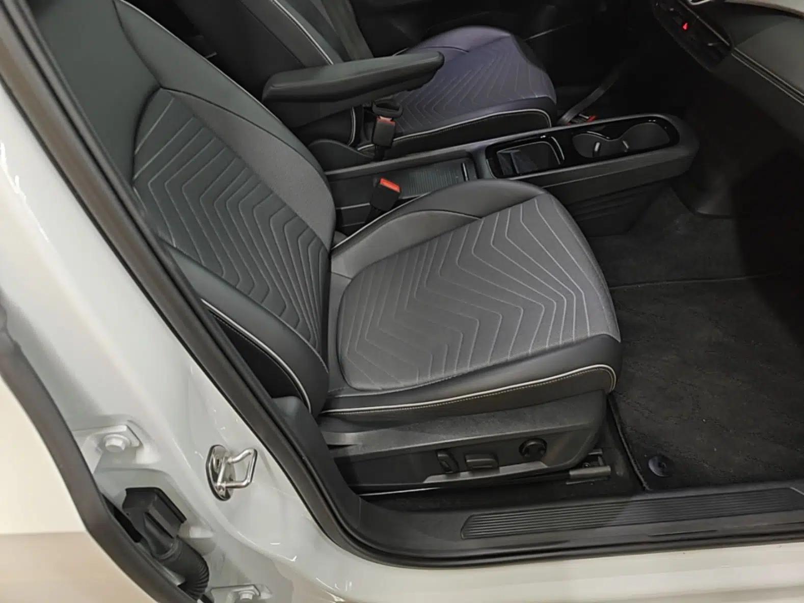 Volkswagen ID.3 2025 Smart Edition Outstanding Model — миниатюра 19