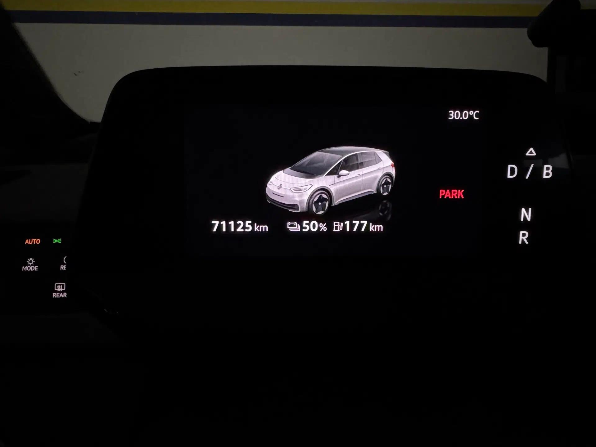 Volkswagen ID.3 2023 Pure Smart Edition — миниатюра 8