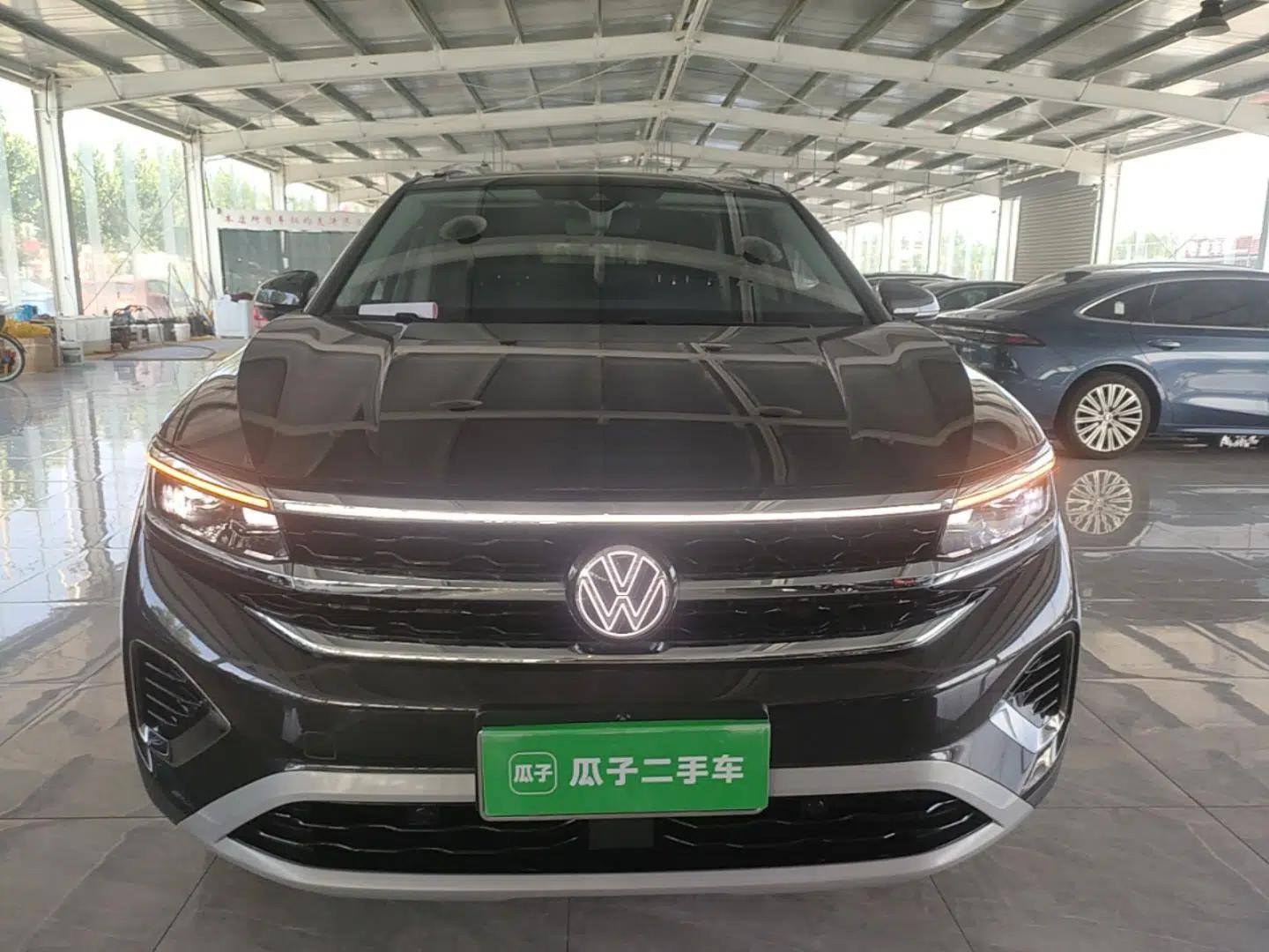 Volkswagen Talagon 2023 Facelift 380TSI All-Wheel-Drive Luxury Jiajing Pro 6-Seater — миниатюра 2