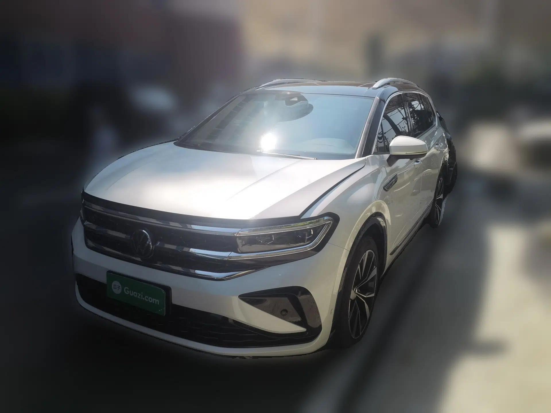 Volkswagen Talagon 2021 380TSI Four-Wheel Drive R-Line Touareg Edition — миниатюра 1