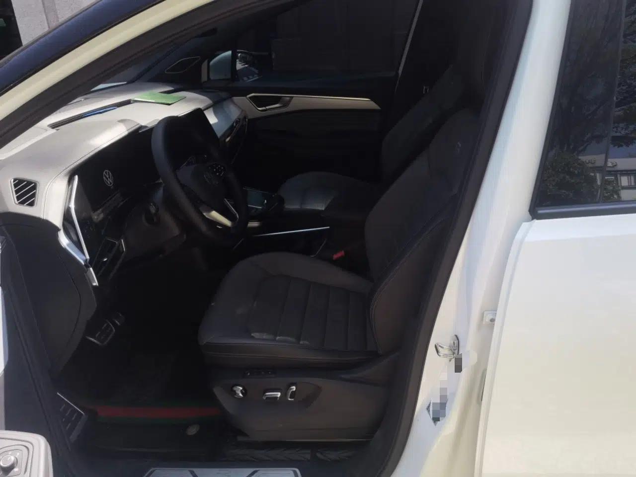 Volkswagen Talagon 2021 380TSI Four-Wheel Drive R-Line Touareg Edition — миниатюра 15