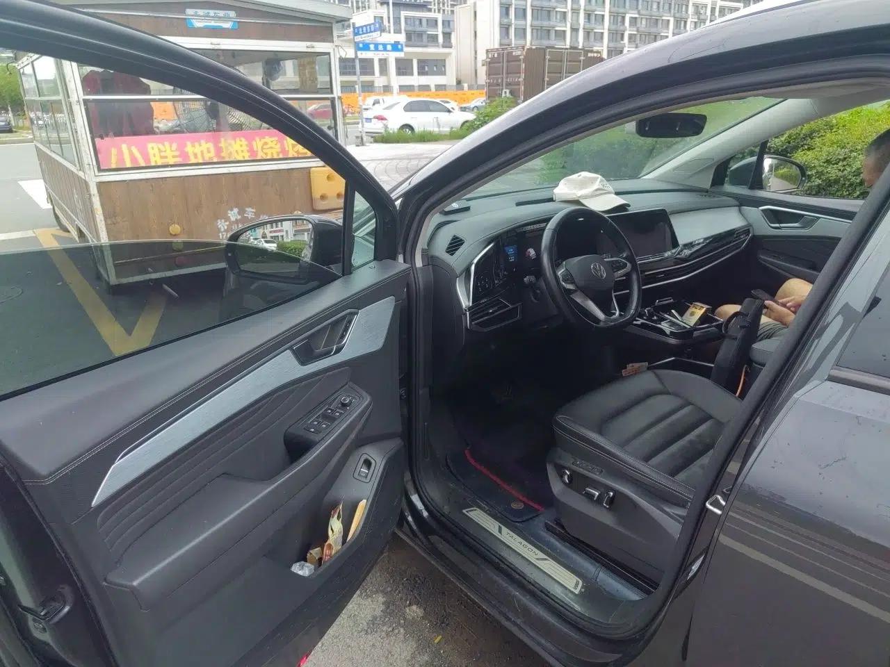 Volkswagen Talagon 2023 Facelift 380TSI All-Wheel Drive Luxury Jiajing Pro Version with 7 Seats — миниатюра 16